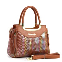 Sac à main femme motif serpent ombré, sac fourre-tout de luxe en peau de python dégradé, sac cabas exotique multicolore, sac de créateur pour femme
