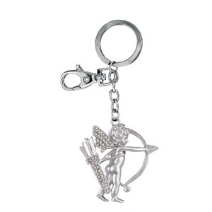 Llavero de Cupido con diseño de lazo y flecha en plata, ideal para regalos y promociones - Product Image 1