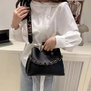 Bolso tipo saco unisex mini acolchado elegante y personalizado con cordón de ajuste, bolso bandolera impermeable de gran capacidad - Product Image 2