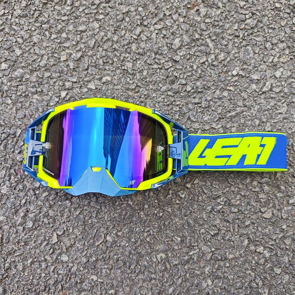 เลนส์ C2 สีฟ้า