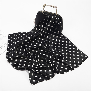 Bufanda y chales de mujer cálidos de primavera y verano de alta calidad, bufandas de gasa con cuello de <span class=keywords><strong>cabeza</strong></span> de <span class=keywords><strong>playa</strong></span> con estampado de lunares para mujer - Product Image 1