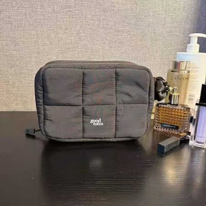 Waterproof Diamond-<b>Quilted</b> Cotton-Filled Cosmetic <b>Bag</b> Nylon Custom Embroidery <b>Makeup</b> Storage <b>Bags</b> for Travel Women Men Fashion - Product Image 6