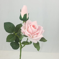 Realistische Weiße Rose Lotus Künstliche Plastik-Blumenarrangements für Valentinstag Muttertag Erntedankfest Abschlussfeier
