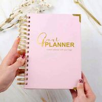 Agenda/Diario/Planificador Personalizado con Logotipo, 2025, A5, Tapa Dura Rosa, Espiral, Papel, Semanal/Mensual, para Manifestación de Objetivos