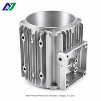 Boîtier de moteur en aluminium moulé sous pression OEM pour moteur électrique industriel, boîtier usiné CNC personnalisé avec ailettes de refroidissement