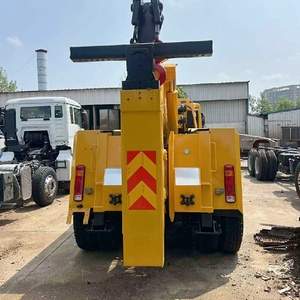 Camion de remorquage et de dépannage Foton 8X4 25 tonnes, véhicule de sauvetage intégré robuste - Product Image 6
