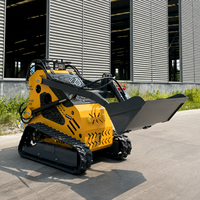 Mini-chargeuse sur chenilles compacte CYV avec moteur à essence et accessoires hydrauliques à changement rapide