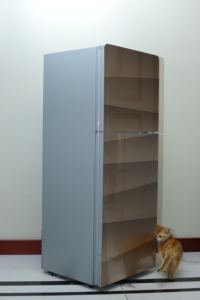 Réfrigérateur à <span class=keywords><strong>porte</strong></span> en verre rétro 105L Congélateur supérieur en acier inoxydable Refroidissement électrique écologique pour le ménage RV Hotel Use <span class=keywords><strong>Vintage</strong></span> Used - Product Image 4