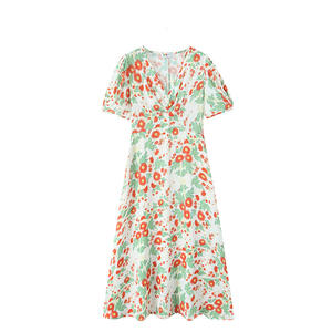 เดรสทรงเอพิมพ์ลายดอกไม้ คอวี สำหรับผู้หญิงไซส์พลัส เหมาะสำหรับงานเฉลิมฉลองวันหยุด สไตล์ลำลอง เอวทรงธรรมชาติ - Product Image 1