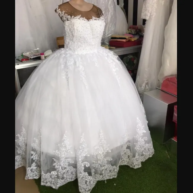 2021 African Wedding Dresses Real photo Luxury White Lace Appliques Plus size Wedding Dress Cap Sleeves Wedding Gown
