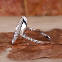 Bague de fiançailles en or massif 14K 18K avec diamant de laboratoire 2 carats ovale, monture dôme, serti clos et pavé, certifiée IGI CVD/HPHT