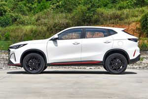 Changan X5 Plus Híbrido SUV, Nuevo, en Oferta, DCT, 5 Puertas, 5 Asientos, 2026, Neumáticos R18, Portaequipajes Metálico, Interior Oscuro, Euro VI - Product Image 4