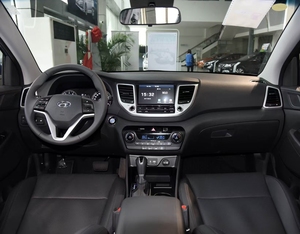 <span class=keywords><strong>Hyundai</strong></span> <span class=keywords><strong>Tucson</strong></span> <span class=keywords><strong>2015</strong></span> 2.0L Automático 2WD Versión Smart, Auto Usado, Auto Económico - Product Image 4
