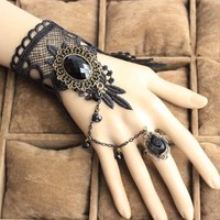 Collier ras du cou punk européen-américain en métal noir à col large avec pendentif à pompon extravagant pour robes de soirée quatre saisons pour femmes