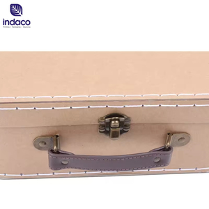 Nouvelle conception de boîte à vêtements pour bébé en carton fait main, boîte-cadeau en forme de valise - Product Image 5
