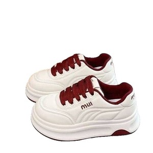 Chaussures de sport décontractées à semelle épaisse pour femmes, collection Printemps-Automne 2025, dernières tendances, polyvalentes, à semelle souple, blanches, rehaussantes - Product Image 4