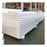 Panneaux sandwich en pur Pu personnalisés 100mm 150mm 200mm Panneau sandwich en polyuréthane Panneau mural pour chambre froide