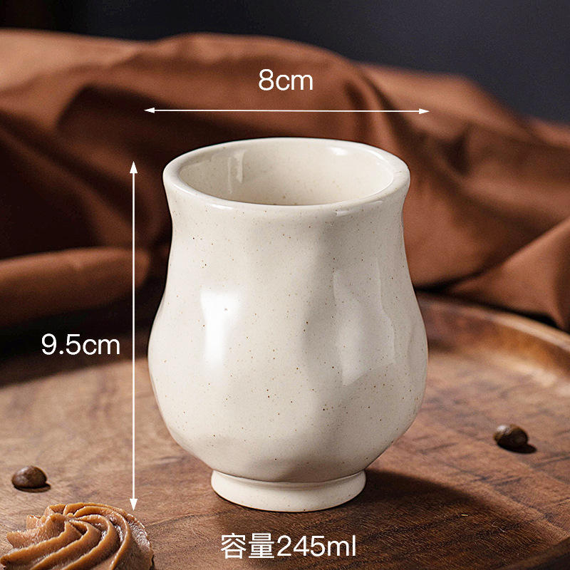 Tasse blanche grand ventre