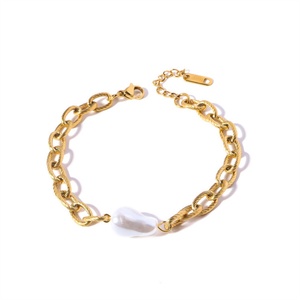 Etiquetas de Metal Personalizadas con Logotipo, Pulseras con Colgante de Perla Chapadas en Oro, Joyería - Product Image 1