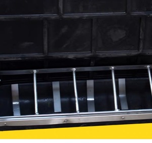 Mangeoire à porcelets à 12 trous, composite, double face, anti-arche, pour les élevages de porcs à grande échelle - Product Image 3