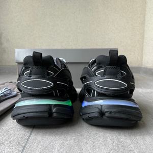 Chaussures de sport de haute qualité, conçues sur mesure, avec éclairage, pour une utilisation décontractée en extérieur en automne et en hiver, dotées d'une semelle élastique - Product Image 3