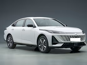 Nouvelle Changan Yidong Eado 2026 1.5L HEV 98HP avec pneus R17, conduite à gauche, caméra de recul, climatisation automatique, turbo, écran tactile 14.6 pouces et toit ouvrant - Product Image 1