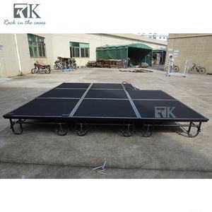 Escenario Plegable de Acero con Acabado en Alfombra Negra para Eventos al Aire Libre - Product Image 2