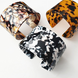 Customized Wholesale New Design Tortoise Acetate <strong>Acrylic</strong> Bracelet with Agate Inlay Unisex Anniversary <strong>Jewelry</strong> - Product Image 3