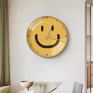นาฬิกาแขวนผนังรูปหน้ายิ้มสุดสร้างสรรค์สไตล์25X25cm นาฬิกาแขวนผนังการ์ตูนห้องเด็กที่เงียบสงบนาฬิกาตรงเวลา - Product Image 2