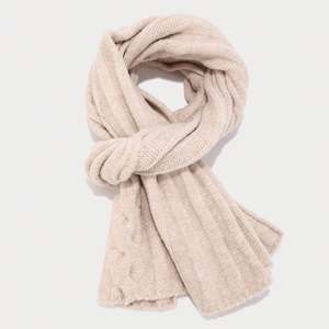 European American Classic Retro <b>Twist</b> Woolen Beanie Hat Scarf Gloves Three-piece Winter Fashion Knitted Hat Sets - Product Image 5