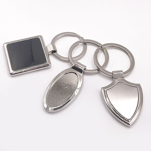 <span class=keywords><strong>Porte</strong></span>-clés vierge en alliage de zinc émaillé, motif dessin animé, personnalisable, pour gravure de logo sur mesure, idéal comme breloque de sac ou souvenir, vente en gros - Product Image 1