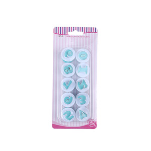 Ensemble de 26 <span class=keywords><strong>emporte</strong></span>-<span class=keywords><strong>pièces</strong></span> en plastique en gros, lettres majuscules (10 <span class=keywords><strong>pièces</strong></span>) et chiffres, moule à biscuits créatif, ensemble de tampons à fondant, outils pour gâteaux et biscuits - Product Image 5