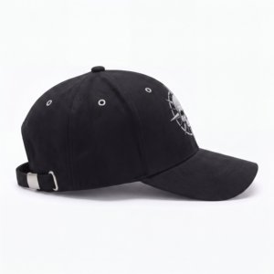 Gorra de béisbol de gamuza sintética común con logotipo personalizado al por mayor, 6 paneles, diamantes de imitación plateados de alta frecuencia, ajustable, a la moda, OEM ODM - Product Image 3