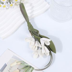 Stylish Pu Leather <b>Charm</b> Keychain Ornament Bulk Wholesale Flower Pendant for Everyday <b>Bag</b> Matching - Product Image 4