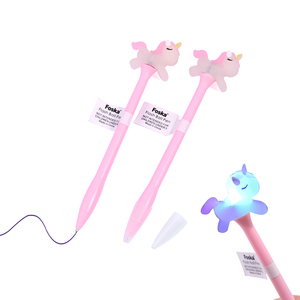 FOSKA Penne a Sfera <span class=keywords><strong>con</strong></span> LED dal Design Adorabile, Scrittura Fluida, Divertenti e Carine a Forma di <span class=keywords><strong>Unicorno</strong></span>, Set <span class=keywords><strong>con</strong></span> Inchiostro Nero/Blu per Cancelleria per Bambini - Product Image 1