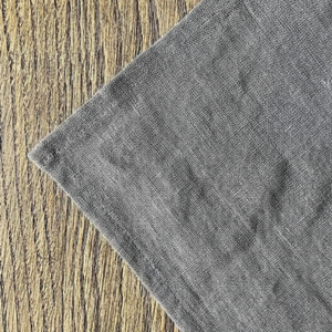 Serviettes de Cocktail Carrées Monogrammées 100% Coton Serviettes de Mariage Brodées Personnalisées Ourlet Élégant Dîner Serviette Réutilisable - Product Image 1