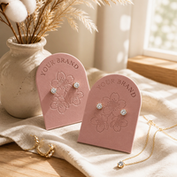 Carte de présentation de bijoux en papier coton rose poudré personnalisée, motif fleur de cerisier, estampage à chaud or rose, OEM, vente en gros, usine