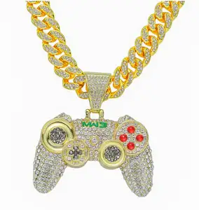 Pendentif de machine de jeu en alliage Hip Hop plaqué diamant cool collier de chaîne cubaine pour homme
