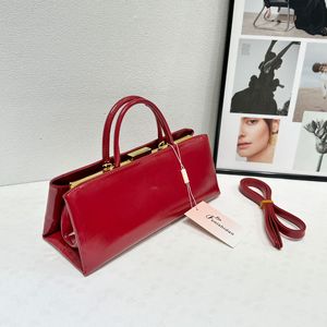 Nuova Borsa Tote di Lusso in Pelle Oliata per Donna con Chiusura in Metallo, Stile Vintage Strutturato - Product Image 1