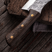Couteau de Chef Martelé Forgé avec Manche en Bois, Lame Intégrale à Pins en Laiton, Tranchant Affûté pour Cuisine Professionnelle et Domestique