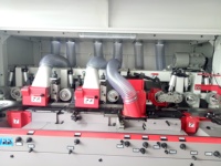 Dégauchisseuse à quatre faces VH-M623E à 4 broches pour la fabrication de parquet, 55,1 kW, largeur de plainage max. 230 mm, moteur haute productivité