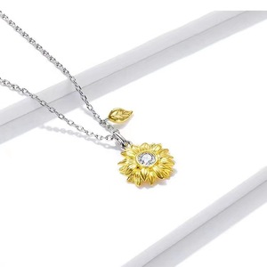<span class=keywords><strong>Collar</strong></span> de flores de <span class=keywords><strong>Sol</strong></span> de plata esterlina S925 <span class=keywords><strong>Collar</strong></span> de plata esterlina Venta caliente <span class=keywords><strong>Collar</strong></span> con colgante de girasol para mujer - Product Image 5