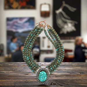 Collier artisanal en perles de pierre naturelle de style jamaïcain rasta - Product Image 6