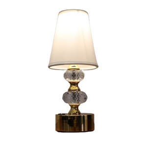 Lampe de table en cristal de luxe créative nordique pour chambre à coucher - Product Image 1
