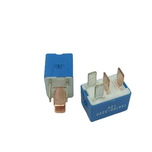 Relé Automotriz Toyota R182 de 12V y 4 Pines para Faros Delanteros, Ventilador, Aire Acondicionado y Tablero de Instrumentos - Product Image 1