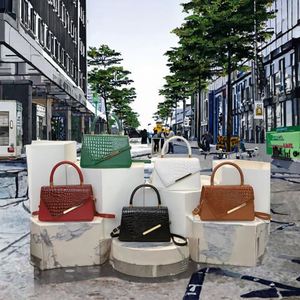 Bolsos de hombro de marca para mujer, modelos modernos y populares entre las mujeres. - Product Image 3