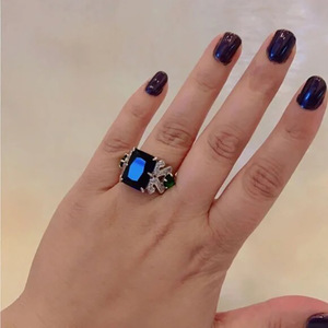 Anello Vintage con Gemma Blu a Forma di Cuore per Donne, Elegante Gioiello da Dito - Product Image 2