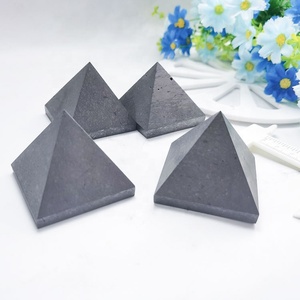 Cristaux de <span class=keywords><strong>pierre</strong></span> de guérison polis sculpture <span class=keywords><strong>pyramide</strong></span> artisanale <span class=keywords><strong>pyramide</strong></span> de <span class=keywords><strong>shungite</strong></span> noire pour Feng Shui - Product Image 2