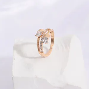 Anillo de compromiso de moda para mujer, joyería de oro de 18k, conjunto de anillo de boda de diamantes pavimentados