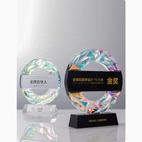Haute qualité personnalisé facettes rondes trophée laiton extérieur broche diamant artisanat coloré cristal nom individuel gravé